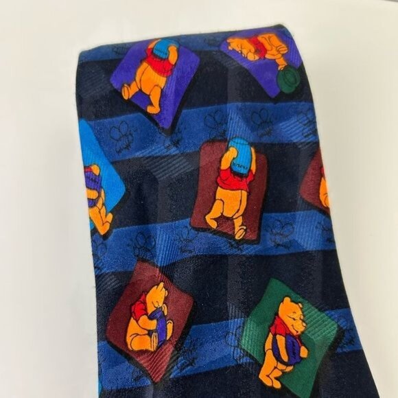 Winnie the Pooh Disney Head in Honey Pot Eating Neck Tie Made in Korea - Picture 4 of 8